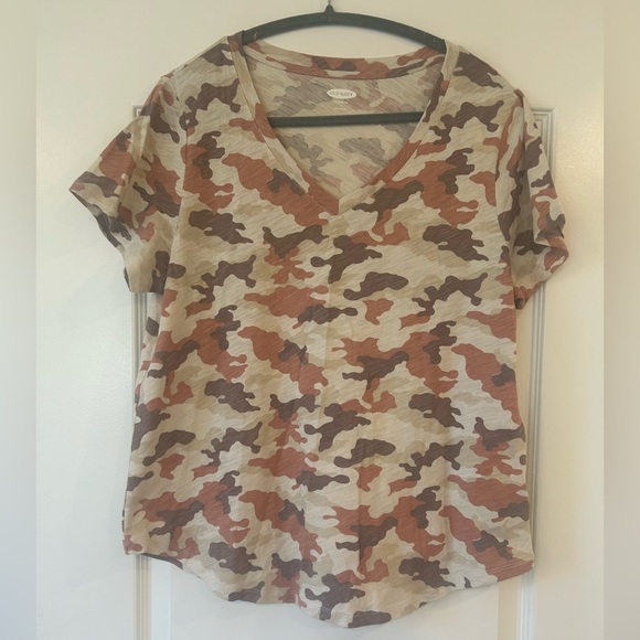 NWT Old Navy EveryWear Printed V-Neck T-Shirt - Picture 6 of 10